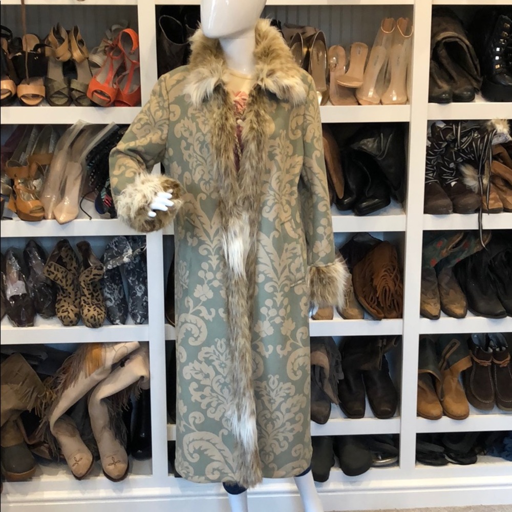 Tasha Polizzi Long Faux Fur Trimmed Coat💋